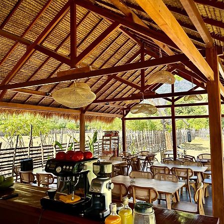 Damai Bungalows Maluk Extérieur photo