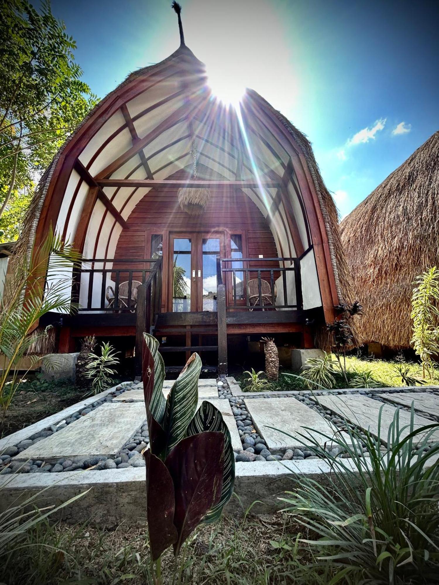 Damai Bungalows Maluk Extérieur photo